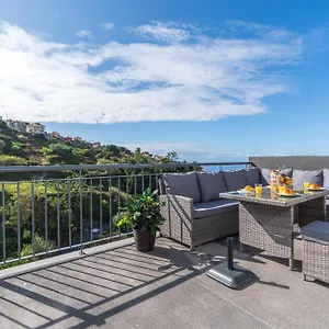 https://casa-leonardo.madeira-islandshotels.com